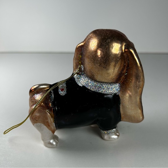 Basset Hound Dog in a suit Blown Glass W/ glitter Christmas Ornament - Picture 5 of 10